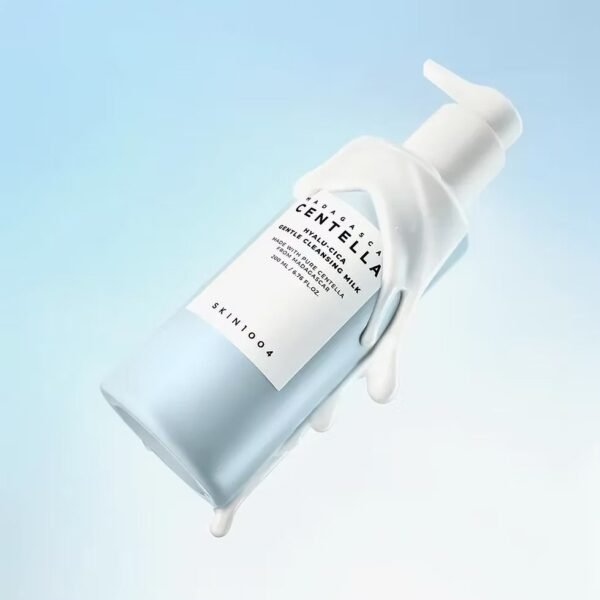 IMG_5806.jpeg Madagascar Centella Hyalu-Cica Gentle Cleansing Milk 200ml - Skin1004