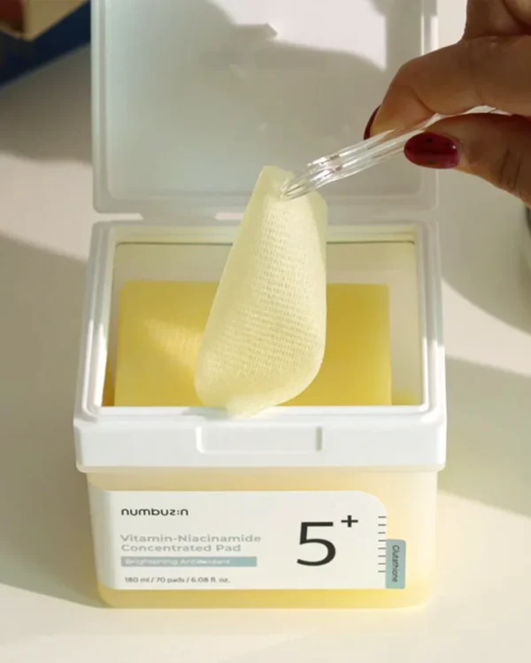 No.5 Vitamin-Niacinamide Concentrated Pad 180ml (70Pads)- Numbuzin