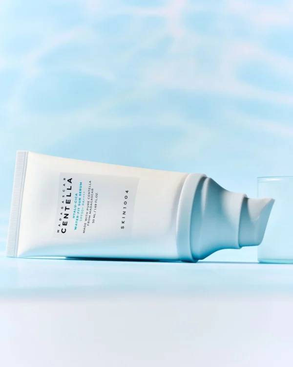 skin1004-sun-hyalu-cica-water-fit-sun-serum-spf50-pa-39366328910070_1440x.webp Hyalu-Cica Water Fit Sun Serum - SKIN1004